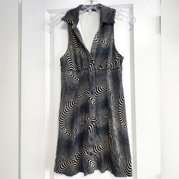 Urban Outfitters Black and Tan Tia Knit Mini Dress Size Small Petite - Picture 1 of 5